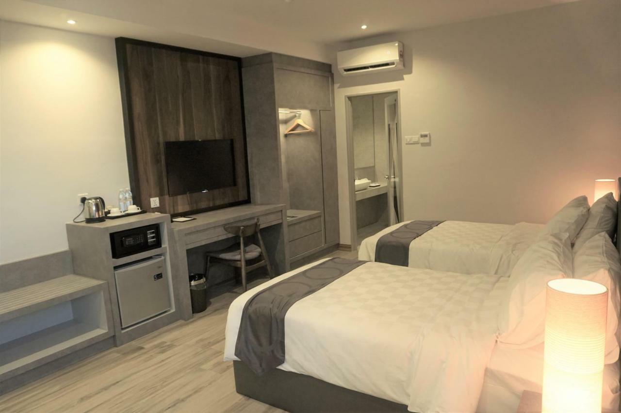 Frame Hotel